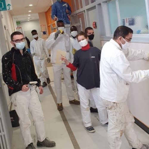 Nos stagiaires "peintre en bâtiment" en action !